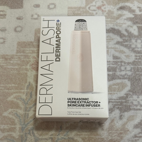 Dermaflash DERMAPORE+ Ultrasonic Pore Extractor + Skincare Infuser